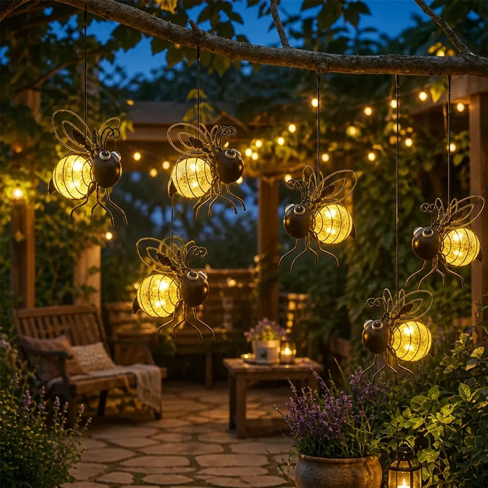 Charming Bee Garden Light